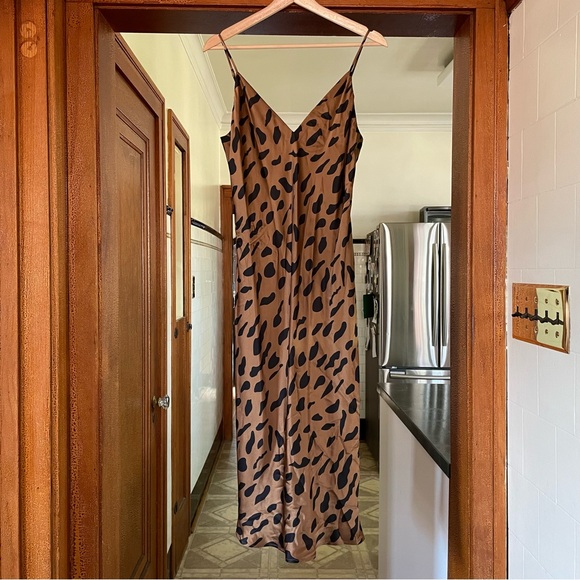 L'AGENCE Jodie Slip Dress size 10 100% silk charmeuse leopard animal print - Picture 3 of 12